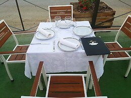 Hotel Asador Albenzaire