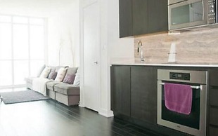 NGE Stays - Downtown Suite Lake View