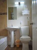 Hillside Inn Pembroke