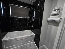 Hillside Inn Pembroke