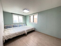 Twin Rabbit Guesthouse