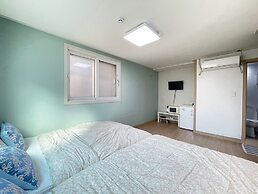 Twin Rabbit Guesthouse