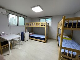 Twin Rabbit Guesthouse