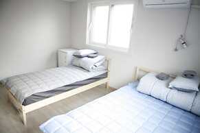 Twin Rabbit Guesthouse