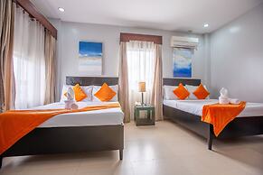 Holiday Suites Hotel & Resort