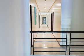 Holiday Suites Hotel & Resort