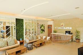 Holiday Suites Hotel & Resort