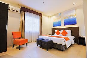 Holiday Suites Hotel & Resort