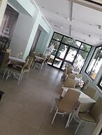Hotel Holiday