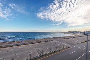 Atlantic Breeze Suites