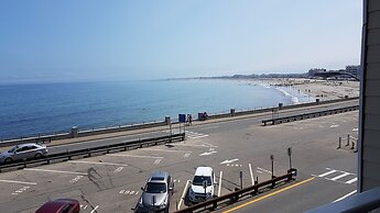 Atlantic Breeze Suites