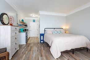 Atlantic Breeze Suites