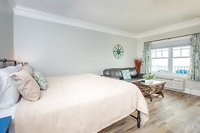 Atlantic Breeze Suites
