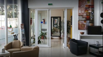 Clean Hotel