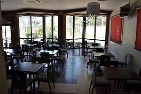 Jardy Hôtel & Suites