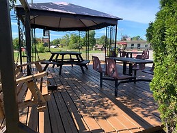 Town and Country Motel