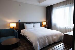 Avon Hotel
