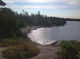 Gwanatchewan Cottage - Private Island