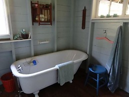 Gwanatchewan Cottage - Private Island