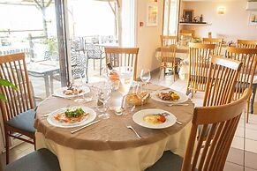 Hotel Le Relais Des Deux Vallees