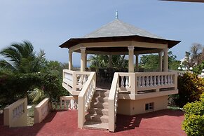 The Royal Kensington Villa