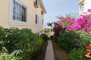 The Royal Kensington Villa