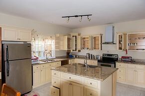 The Royal Kensington Villa