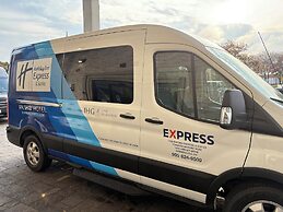 Holiday Inn Express & Suites Toronto Airport West by IHG