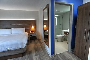 Holiday Inn Express & Suites Toronto Airport West by IHG