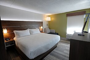 Holiday Inn Express & Suites Toronto Airport West by IHG