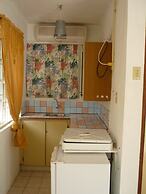 Happy Turtle Apartments