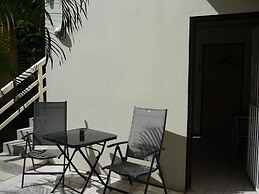 Happy Turtle Apartments