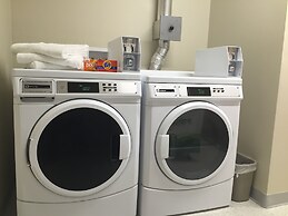 Days Inn & Suites by Wyndham Lindsay