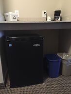 Days Inn & Suites by Wyndham Lindsay