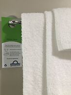 Days Inn & Suites by Wyndham Lindsay