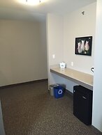 Days Inn & Suites by Wyndham Lindsay