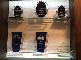 Days Inn & Suites by Wyndham Lindsay