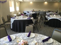 Days Inn & Suites by Wyndham Lindsay