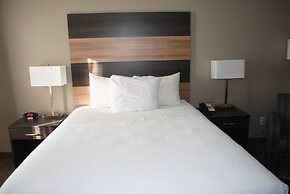 Days Inn & Suites by Wyndham Lindsay