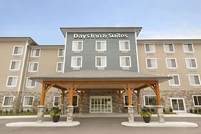 Days Inn & Suites by Wyndham Lindsay