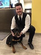 Days Inn & Suites by Wyndham Lindsay