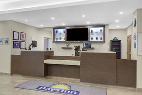 Days Inn & Suites by Wyndham Lindsay