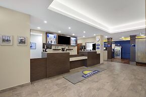 Days Inn & Suites by Wyndham Lindsay