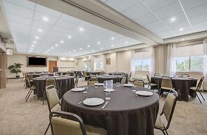 Days Inn & Suites by Wyndham Lindsay