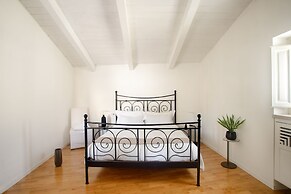 Le Malve Cave Retreat