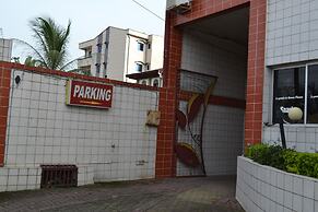 Peninsula Plaza Hotel