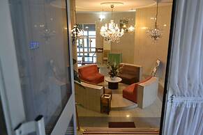 Peninsula Plaza Hotel