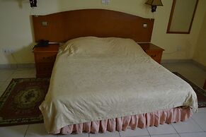 Peninsula Plaza Hotel