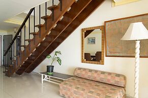 Court Manor at Montego Bay Club