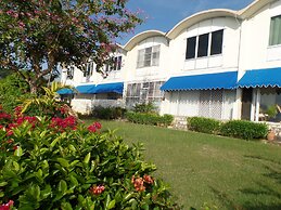 Court Manor at Montego Bay Club